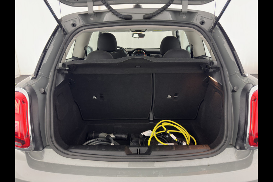 MINI Mini Electric Basic 33 kWh [ 3-Fase ] (SOH-100%) (INCL-BTW) Aut. *HEATPUMP | FULL-LED | SPORT-SEATS | NAVI-FULLMAP | DIGI-COCKPIT | DAB+ | ECC | CCS-FASTLOADER | UNION-JACK | KEYLESS | CRUISE | AMBIENT-LIGHT | 16''ALU*