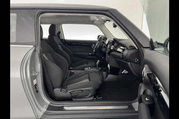 MINI Mini Electric Basic 33 kWh [ 3-Fase ] (SOH-100%) (INCL-BTW) Aut. *HEATPUMP | FULL-LED | SPORT-SEATS | NAVI-FULLMAP | DIGI-COCKPIT | DAB+ | ECC | CCS-FASTLOADER | UNION-JACK | KEYLESS | CRUISE | AMBIENT-LIGHT | 16''ALU*