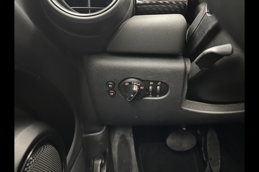 MINI Mini Electric Basic 33 kWh [ 3-Fase ] (SOH-100%) (INCL-BTW) Aut. *HEATPUMP | FULL-LED | SPORT-SEATS | NAVI-FULLMAP | DIGI-COCKPIT | DAB+ | ECC | CCS-FASTLOADER | UNION-JACK | KEYLESS | CRUISE | AMBIENT-LIGHT | 16''ALU*