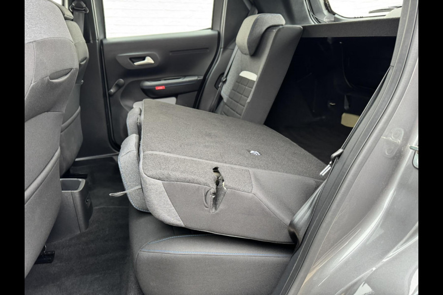 Citroën C3 1.2 Turbo 100pk Trekhaak Adaptieve cruise Airco Apple / Android DAB 4 Seizoenen banden