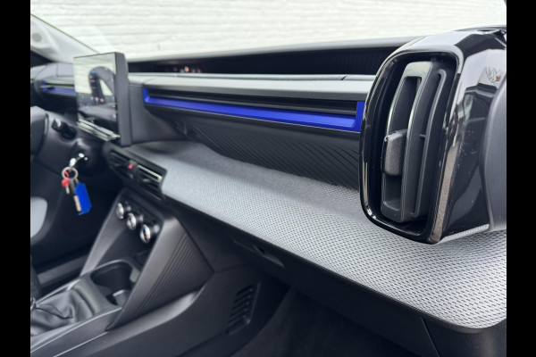 Citroën C3 1.2 Turbo 100pk Trekhaak Adaptieve cruise Airco Apple / Android DAB 4 Seizoenen banden