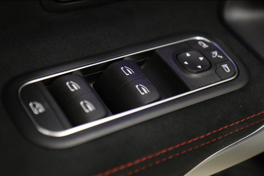 Mercedes-Benz A-Klasse 200 AMG NAP/PANO/KEYLESS/SFEER/MEMORY/VOL