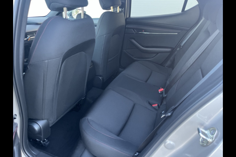 Mazda 3 2.5ltr 140pk, handbak HOMURA