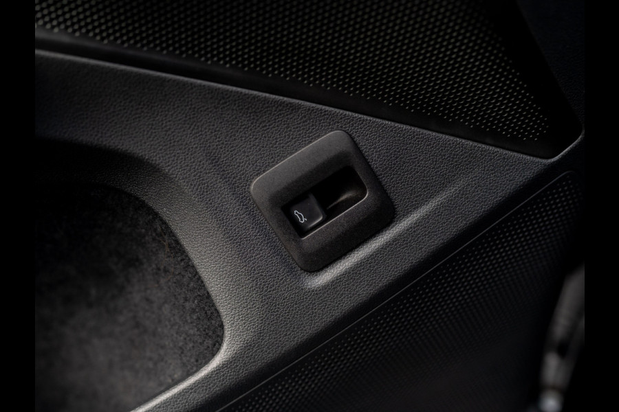 Volkswagen Tiguan 1.5 eTSI R-Line Edition | 360 Camera | 20'' | Black Style | Side Assist | Prijs Rijklaar!!