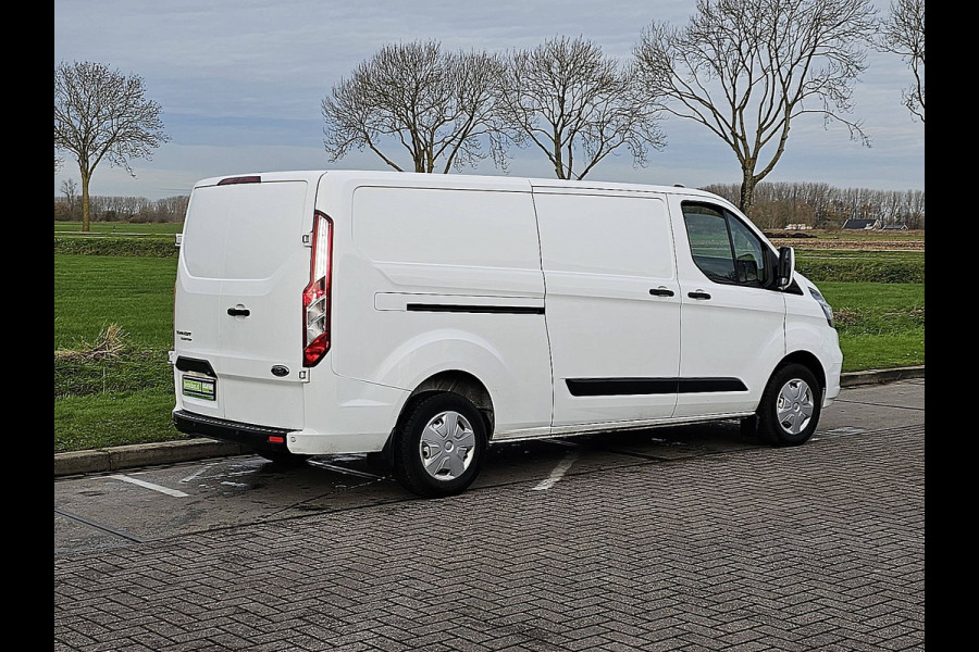 Ford Transit Custom 300 2.0 TDCI L2H1 Navi Airco PDC Cruise Achterdeuren 3 Zits Euro6 105 PK!