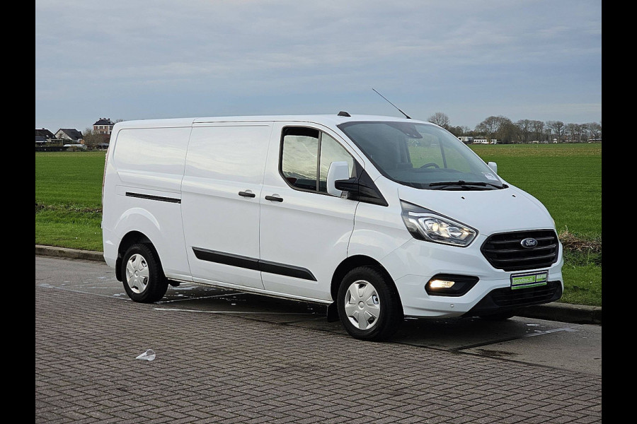 Ford Transit Custom 300 2.0 TDCI L2H1 Navi Airco PDC Cruise Achterdeuren 3 Zits Euro6 105 PK!
