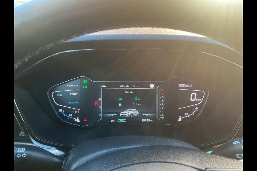 Kia Niro 1.6 GDi PHEV ExecutiveLine | Trekhaak | Leder | Schuifdak | Stoelverwarming/koeling |  Adaptive cruise control | JBL audio | Geheugenstoelen | Camera