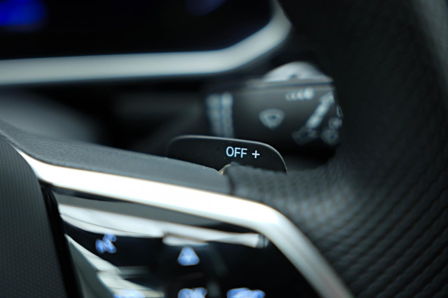 Volkswagen T-Roc 1.5 TSI R-Line Pano|Camera|Carplay|