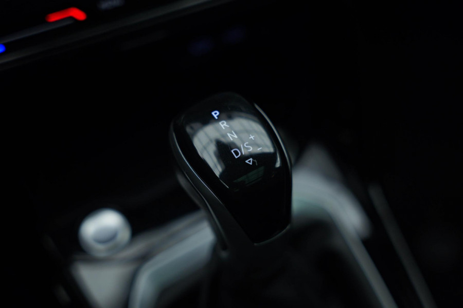 Volkswagen T-Roc 1.5 TSI R-Line Pano|Camera|Carplay|