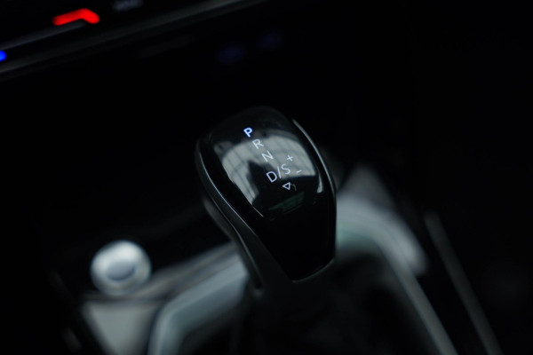 Volkswagen T-Roc 1.5 TSI R-Line Pano|Camera|Carplay|