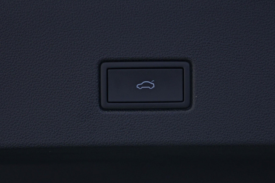 Volkswagen T-Roc 1.5 TSI R-Line Pano|Camera|Carplay|