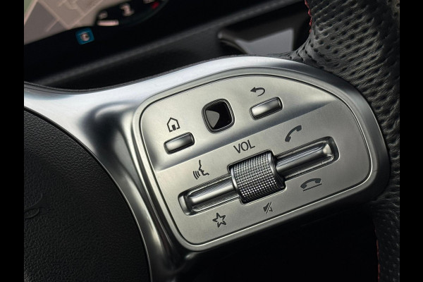 Mercedes-Benz A-Klasse 200 Business Solution 163 pk AMG styling, nieuw model, camera, sfeerverlichting, panoramadak, parelmoer wit