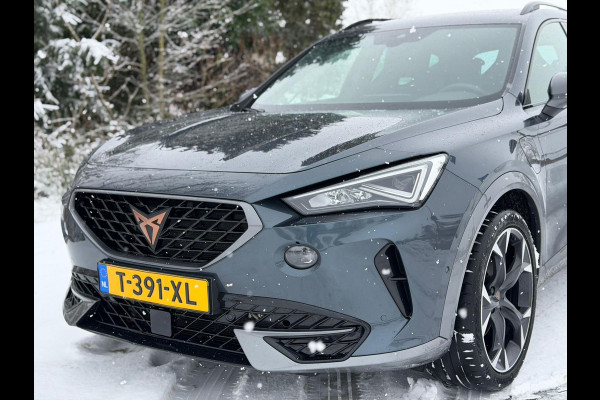 CUPRA 1.4 e-Hybrid Adrenaline, panoramadak, vol lederen interieur, sfeerverlichting, achteruitrijcamera, stoel-stuurverwarming