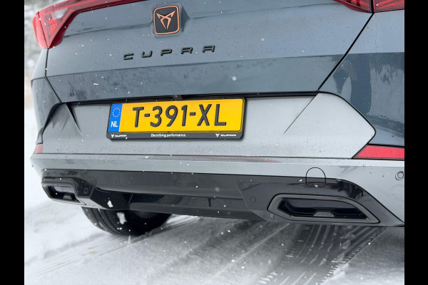 CUPRA 1.4 e-Hybrid Adrenaline, panoramadak, vol lederen interieur, sfeerverlichting, achteruitrijcamera, stoel-stuurverwarming