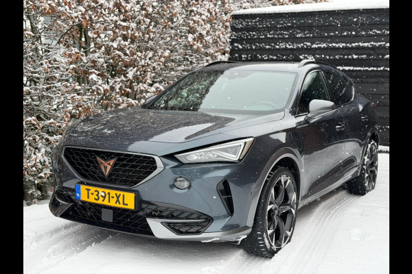 CUPRA 1.4 e-Hybrid Adrenaline, panoramadak, vol lederen interieur, sfeerverlichting, achteruitrijcamera, stoel-stuurverwarming