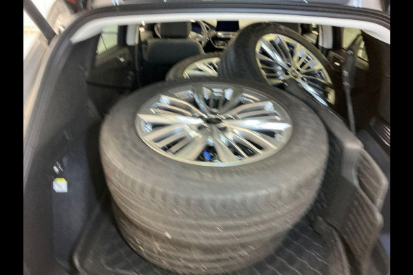 Ford Kuga 2.5 PHEV Vignale 225pk | Weg/Uitklapbare Trekhaak (Elektrisch bedienbaar) | Panoramadak | Adaptive cruise control | Winter Pack | Dodehoeksensoren | Camera | Head up Display