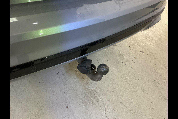 Ford Kuga 2.5 PHEV Vignale 225pk | Weg/Uitklapbare Trekhaak (Elektrisch bedienbaar) | Panoramadak | Adaptive cruise control | Winter Pack | Dodehoeksensoren | Camera | Head up Display