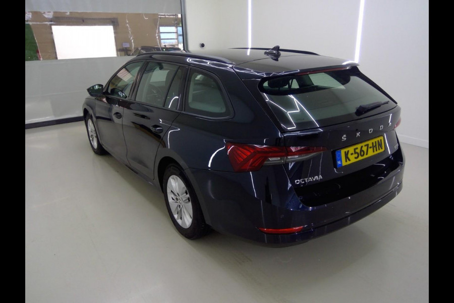 Škoda Octavia Combi 1.0 e-TSI Business Edition Airco ECC Navi Carplay PDC VA DAB+ Full LED Cruise Control