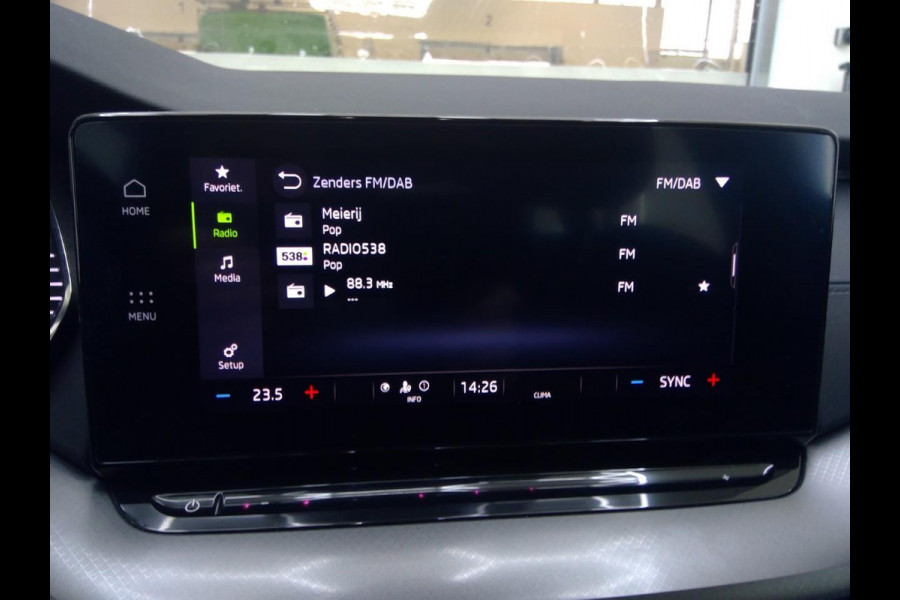 Škoda Octavia Combi 1.0 e-TSI Business Edition Airco ECC Navi Carplay PDC VA DAB+ Full LED Cruise Control