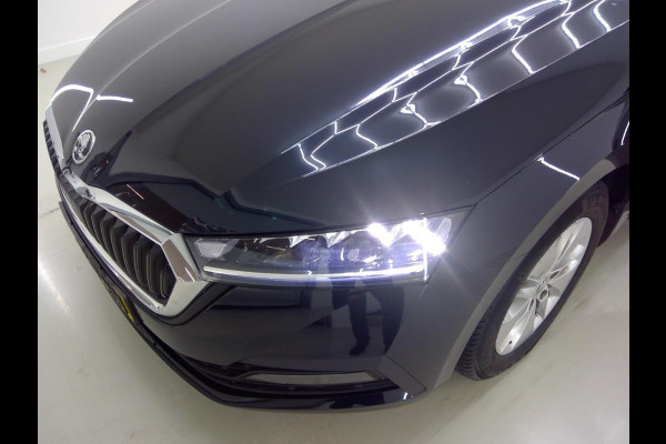 Škoda Octavia Combi 1.0 e-TSI Business Edition Airco ECC Navi Carplay PDC VA DAB+ Full LED Cruise Control