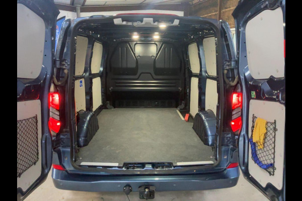 Ford Transit Custom 300 2.0 TDCI L1H1 Limited 170pk Automaat |  Marge Geen BTW | 17 inch | Trekhaak | AGR-stoel |  Stoelverwarming |  Achteruitrijcamera | Houten vloer