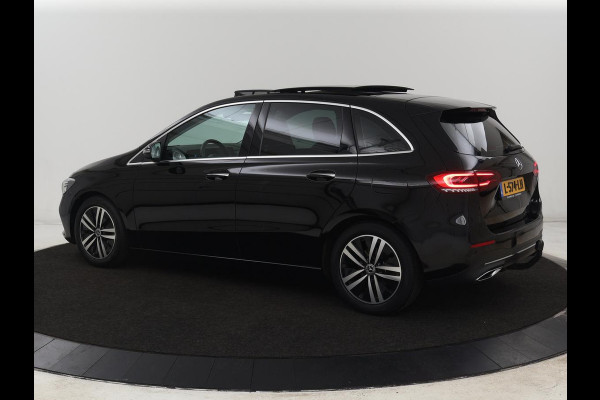 Mercedes-Benz B-Klasse 180 Business Solution Luxury | Panoramadak | Leder | Stoelverwarming | Trekhaak | Memory | Keyless | Sfeerverlichting | Matrix LED | Navigatie | Widescreen