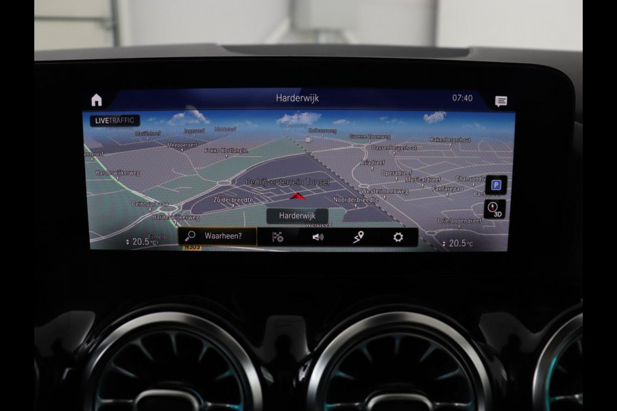 Mercedes-Benz B-Klasse 180 Business Solution Luxury | Panoramadak | Leder | Stoelverwarming | Trekhaak | Memory | Keyless | Sfeerverlichting | Matrix LED | Navigatie | Widescreen