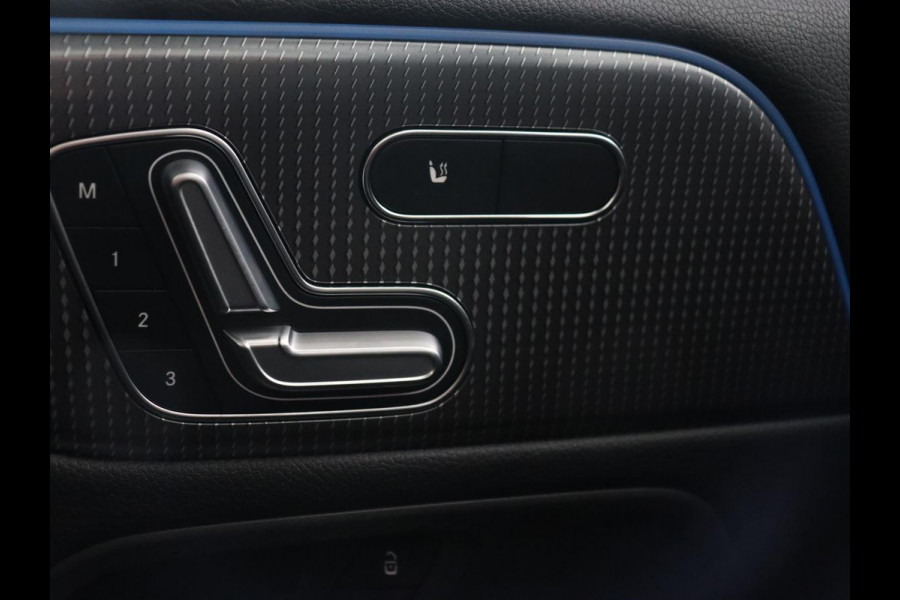 Mercedes-Benz B-Klasse 180 Business Solution Luxury | Panoramadak | Leder | Stoelverwarming | Trekhaak | Memory | Keyless | Sfeerverlichting | Matrix LED | Navigatie | Widescreen