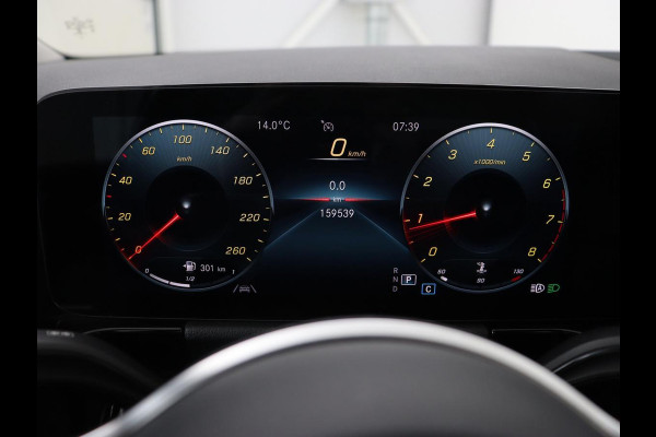 Mercedes-Benz B-Klasse 180 Business Solution Luxury | Panoramadak | Leder | Stoelverwarming | Trekhaak | Memory | Keyless | Sfeerverlichting | Matrix LED | Navigatie | Widescreen