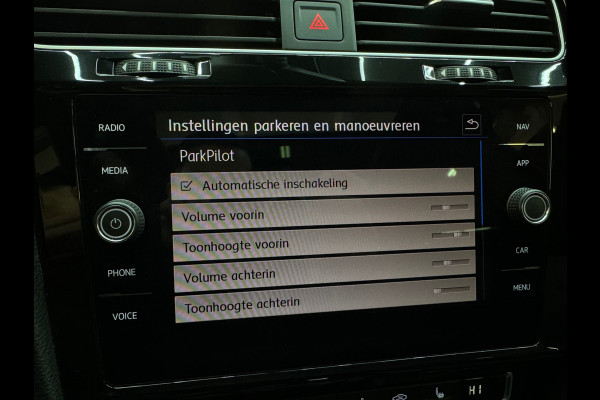 Volkswagen GOLF Variant 1.5 TSI Highline R Line Pano|Trekhaak