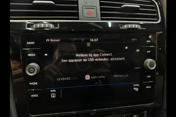 Volkswagen GOLF Variant 1.5 TSI Highline R Line Pano|Trekhaak