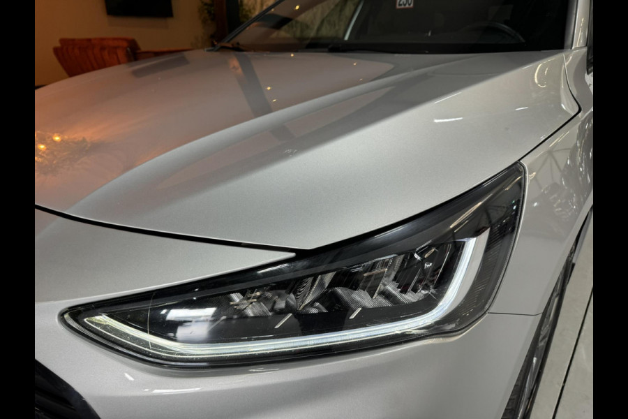 Ford Focus Wagon 1.0 EcoBoost Hybrid ST Line Garantie StuurVW StoelVW Carplay Keyless Clima Led Navi Rijklaar