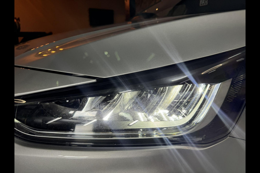 Ford Focus Wagon 1.0 EcoBoost Hybrid ST Line Garantie StuurVW StoelVW Carplay Keyless Clima Led Navi Rijklaar