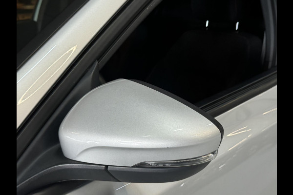 Ford Focus Wagon 1.0 EcoBoost Hybrid ST Line Garantie StuurVW StoelVW Carplay Keyless Clima Led Navi Rijklaar