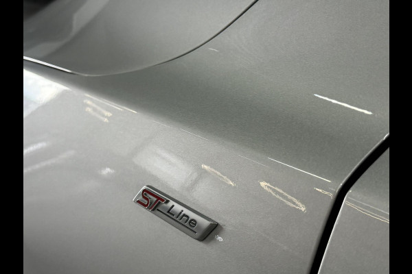 Ford Focus Wagon 1.0 EcoBoost Hybrid ST Line Garantie StuurVW StoelVW Carplay Keyless Clima Led Navi Rijklaar