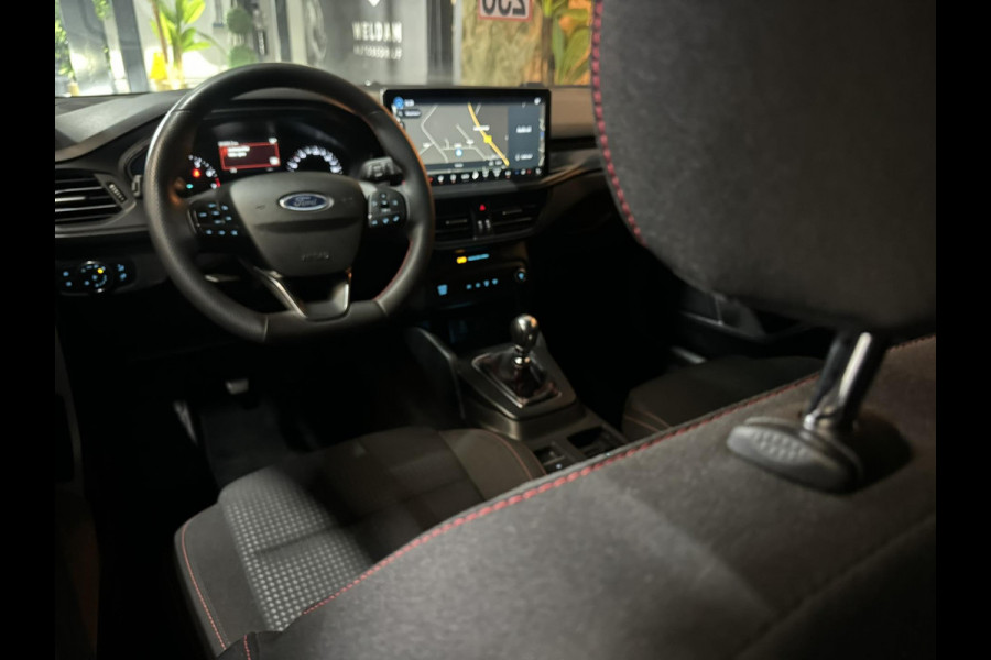 Ford Focus Wagon 1.0 EcoBoost Hybrid ST Line Garantie StuurVW StoelVW Carplay Keyless Clima Led Navi Rijklaar