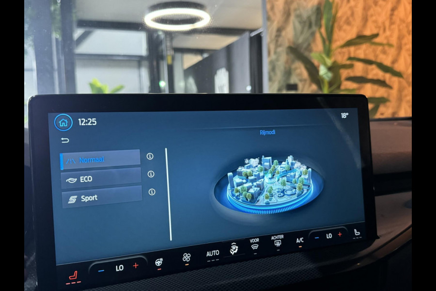 Ford Focus Wagon 1.0 EcoBoost Hybrid ST Line Garantie StuurVW StoelVW Carplay Keyless Clima Led Navi Rijklaar