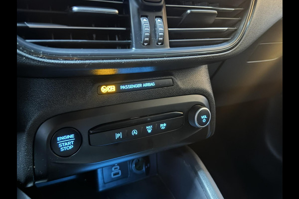 Ford Focus Wagon 1.0 EcoBoost Hybrid ST Line Garantie StuurVW StoelVW Carplay Keyless Clima Led Navi Rijklaar