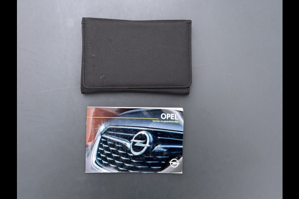 Opel Astra Sports Tourer 1.2T Leer/Alcantara Led-Matrix Innovation Bose®-Hifi Navi Camera Park-Assist + PDC-a+v Apple Carplay Android Keyle AGR-Comfort-Stoel+Stuur+Voorruitverwarming Elek.Achterklep Pdc Lane Assist DAB Regen-Lichtsensor Bordherkenning Zwarte-Hemel Origineel Nederlandse Auto Zeer luxe uitvoering! A-Label EURO6  € 30.000 nieuw