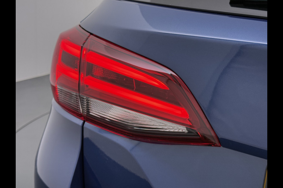 Opel Astra Sports Tourer 1.2T Leer/Alcantara Led-Matrix Innovation Bose®-Hifi Navi Camera Park-Assist + PDC-a+v Apple Carplay Android Keyle AGR-Comfort-Stoel+Stuur+Voorruitverwarming Elek.Achterklep Pdc Lane Assist DAB Regen-Lichtsensor Bordherkenning Zwarte-Hemel Origineel Nederlandse Auto Zeer luxe uitvoering! A-Label EURO6  € 30.000 nieuw