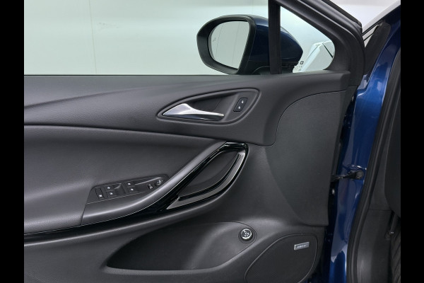 Opel Astra Sports Tourer 1.2T Leer/Alcantara Led-Matrix Innovation Bose®-Hifi Navi Camera Park-Assist + PDC-a+v Apple Carplay Android Keyle AGR-Comfort-Stoel+Stuur+Voorruitverwarming Elek.Achterklep Pdc Lane Assist DAB Regen-Lichtsensor Bordherkenning Zwarte-Hemel Origineel Nederlandse Auto Zeer luxe uitvoering! A-Label EURO6  € 30.000 nieuw