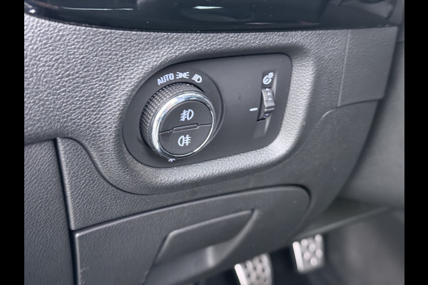 Opel Astra Sports Tourer 1.2T Leer/Alcantara Led-Matrix Innovation Bose®-Hifi Navi Camera Park-Assist + PDC-a+v Apple Carplay Android Keyle AGR-Comfort-Stoel+Stuur+Voorruitverwarming Elek.Achterklep Pdc Lane Assist DAB Regen-Lichtsensor Bordherkenning Zwarte-Hemel Origineel Nederlandse Auto Zeer luxe uitvoering! A-Label EURO6  € 30.000 nieuw