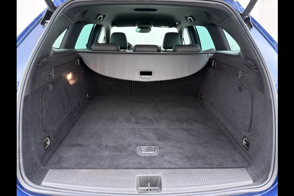 Opel Astra Sports Tourer 1.2T Leer/Alcantara Led-Matrix Innovation Bose®-Hifi Navi Camera Park-Assist + PDC-a+v Apple Carplay Android Keyle AGR-Comfort-Stoel+Stuur+Voorruitverwarming Elek.Achterklep Pdc Lane Assist DAB Regen-Lichtsensor Bordherkenning Zwarte-Hemel Origineel Nederlandse Auto Zeer luxe uitvoering! A-Label EURO6  € 30.000 nieuw