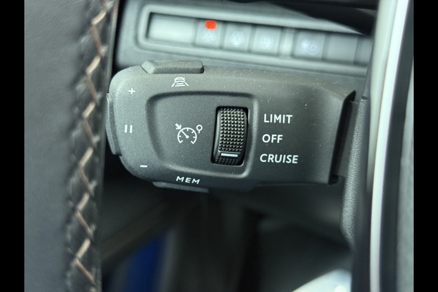 Peugeot 3008 1.6T 225pk AUT-8 GT Pack HYbrid Leer/Alcantara+Elektr.+Verwarmd Trekhaak Navi360°Camera Apple Carplay Android Ecc HiFi Premium FOCAL® Zwarte Hemel Lane Assist Dodehoekwaarschuwing 1e Eigenaar Origineel Nederlandse Auto Nieuwprijs €51.858,-