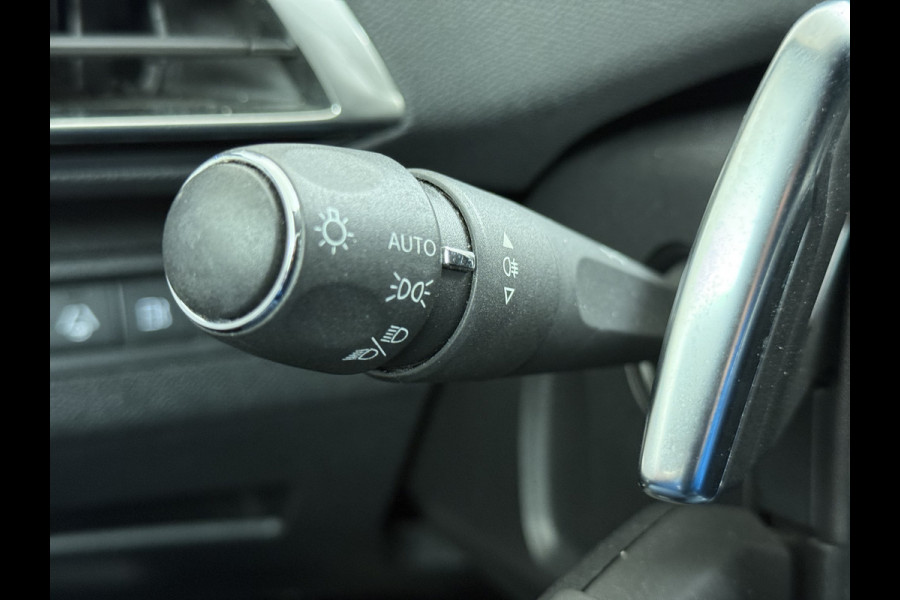 Peugeot 3008 1.6T 225pk AUT-8 GT Pack HYbrid Leer/Alcantara+Elektr.+Verwarmd Trekhaak Navi360°Camera Apple Carplay Android Ecc HiFi Premium FOCAL® Zwarte Hemel Lane Assist Dodehoekwaarschuwing 1e Eigenaar Origineel Nederlandse Auto Nieuwprijs €51.858,-