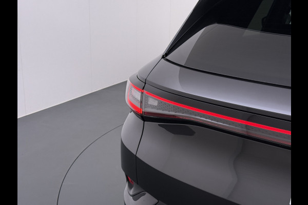 Volkswagen ID.4 204pk 1st 77kWh Trekhaak Leer/Alcantara Adap.Cruise Camera Warmtepomp Apple Carplay Android Navi Ecc Pdc-a+v Lmv 20" Stoelverwarming Led Bordherkenning Voor-Klimatisering Semi-Autopilot  Elektrisch-Wegklapbare Trekhaak App-Connect  E-sound Front-Assist Origineel Nederlandse Auto SOH 86%