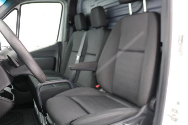 Mercedes-Benz Sprinter 317 CDI L2 H1 Automaat Airco Navigatie Camera 3.5T Trekhaak