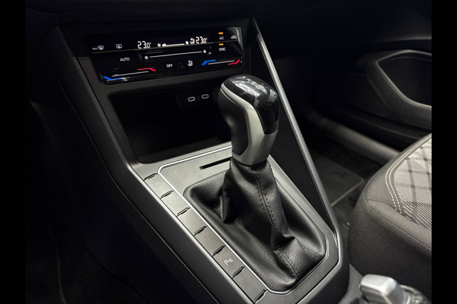 Volkswagen Polo 1.0 TSI R-Line Aut