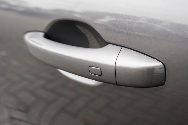 Renault Captur 1.6 E-Tech Plug-in Hybrid 160 Initiale Paris Leder Bose Trekhaak ACC Stoelverw