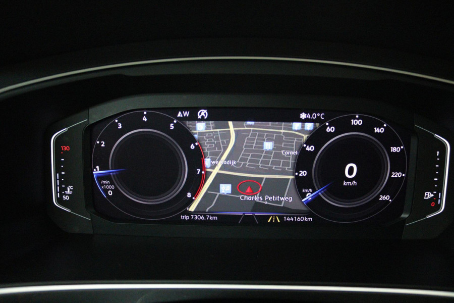 Volkswagen Tiguan 1.5 TSI Comfortline (CAMERA, DIGITALE COCKPIT, NAVIGATIE CARPLAY, CRUISE ADAPTIEF, PARKEERSENSOREN)